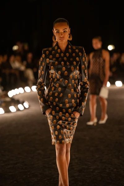 Look 7